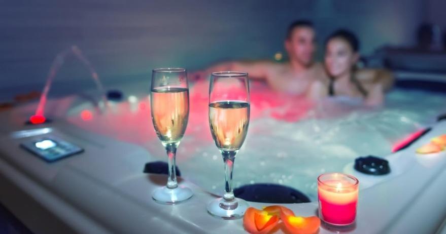 Un Sejour Romantique En Couple Avec Jacuzzi Prive Chromotherapie Jardin Maison Privee Ychoux Bagian luar foto